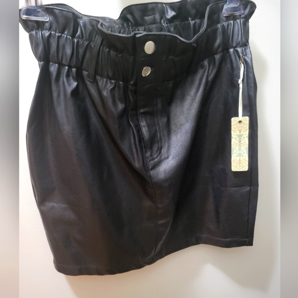 Faux leather high waisted black skirt